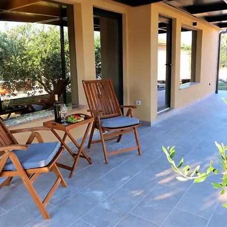 New- Olive Oasis -the Heated Pool & Jacuzzi